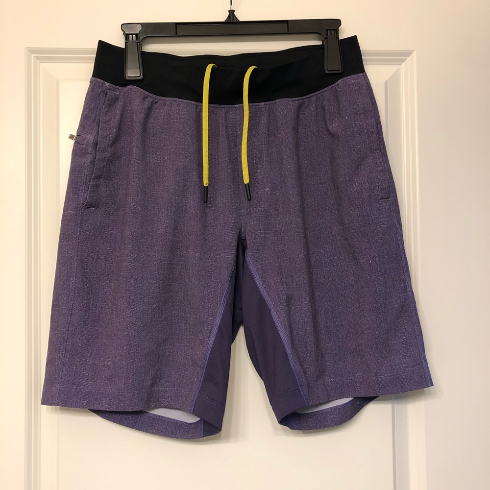 🤩 Lululemon workout shorts 🩳